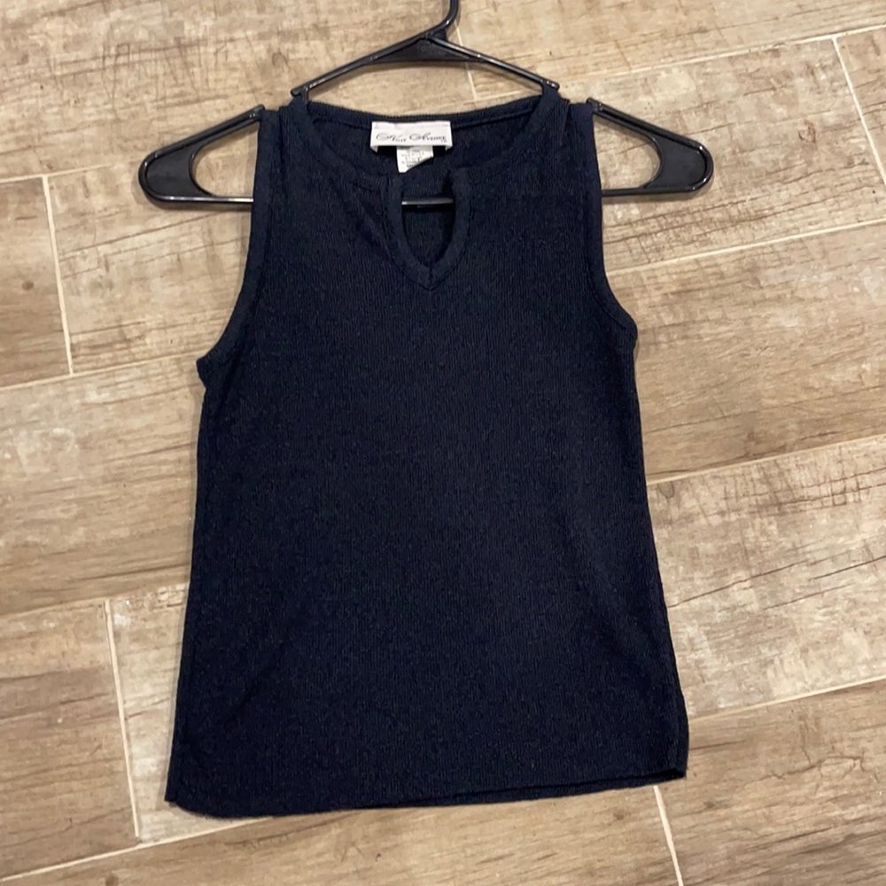 Black knit crop top